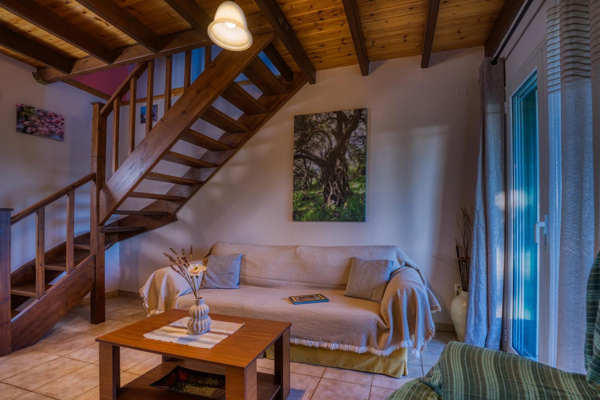 Stefanias Appartments Ágios Matthaíos Dış mekan fotoğraf