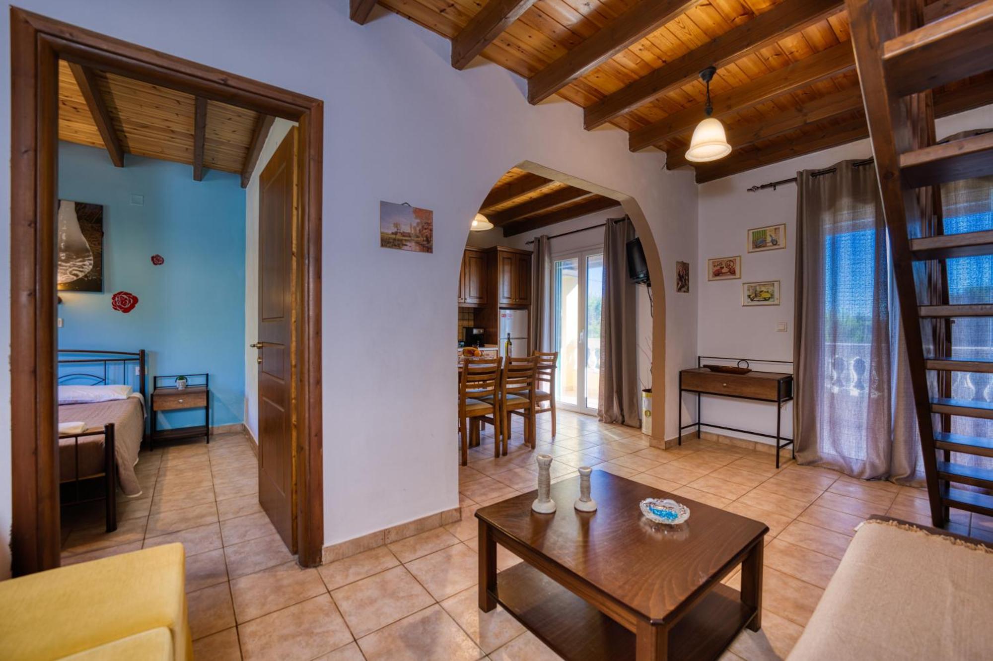Stefanias Appartments Ágios Matthaíos Dış mekan fotoğraf